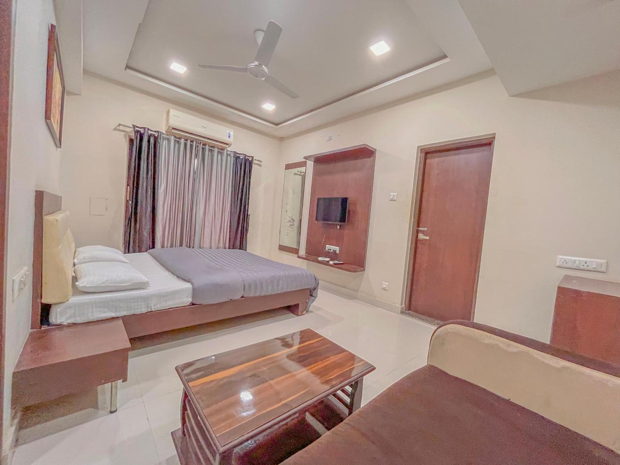 Stayguru Park View Residency Bhuj Dış mekan fotoğraf