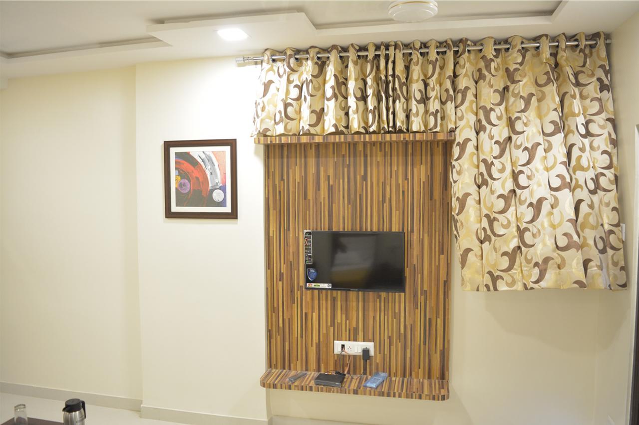 Stayguru Park View Residency Bhuj Dış mekan fotoğraf